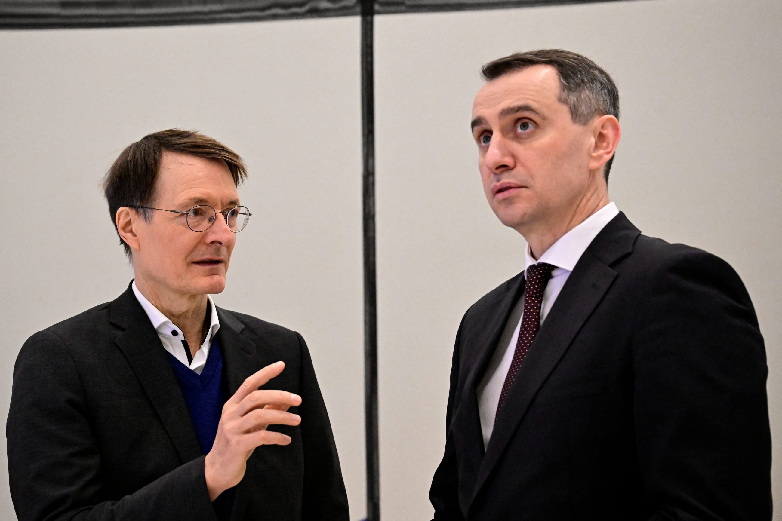 Ukrainian Health Minister and German Health Minister talk prior to the Ukrainian-German Mental Health and Rehabilitation Conference