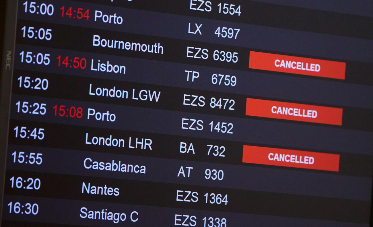  Flights from Britain to Switzerland are cancelled the day the Swiss government imposed a ten-day quarantine for travelers who have entered from Britain, in Geneva, Switzerland on December 21, 2020.