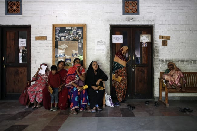 Secret Shoppers Expose Antibiotic Overprescribing in India