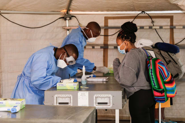 Inside the Lab that Identified Omicron