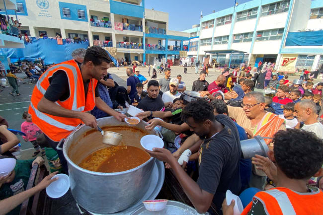Gaza in Photos: The Urgent Struggle for Humanitarian Aid