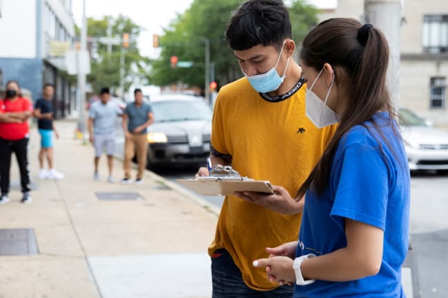 Debunking Health Misinformation in Latino Communities