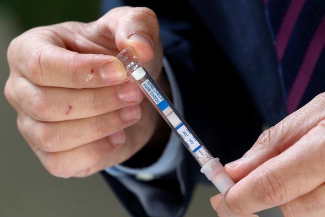 How Dating Apps Could Unlock At-Home HIV Testing