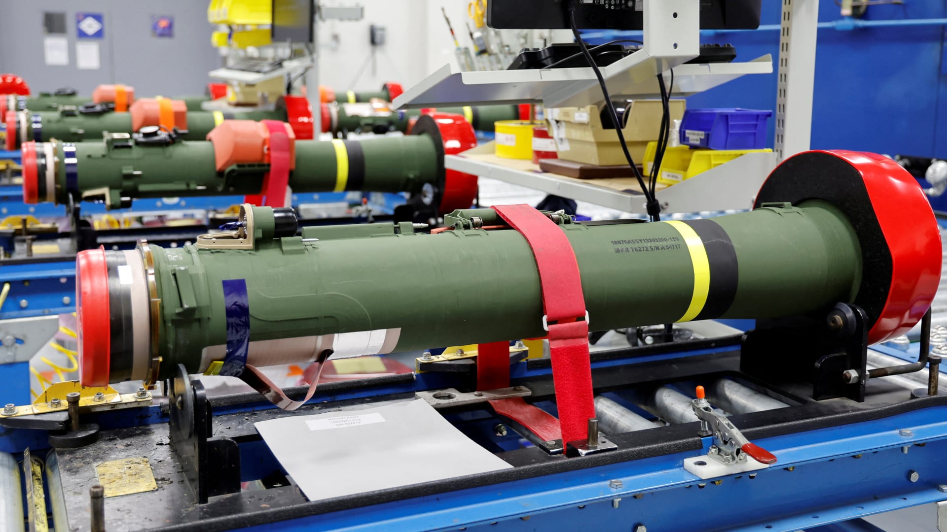 <p>Javeline anti-tank missiles are displayed on an assembly line at a Lockheed Martin weapons factory in Troy, Alabama, U.S. May 3, 2022.</p>