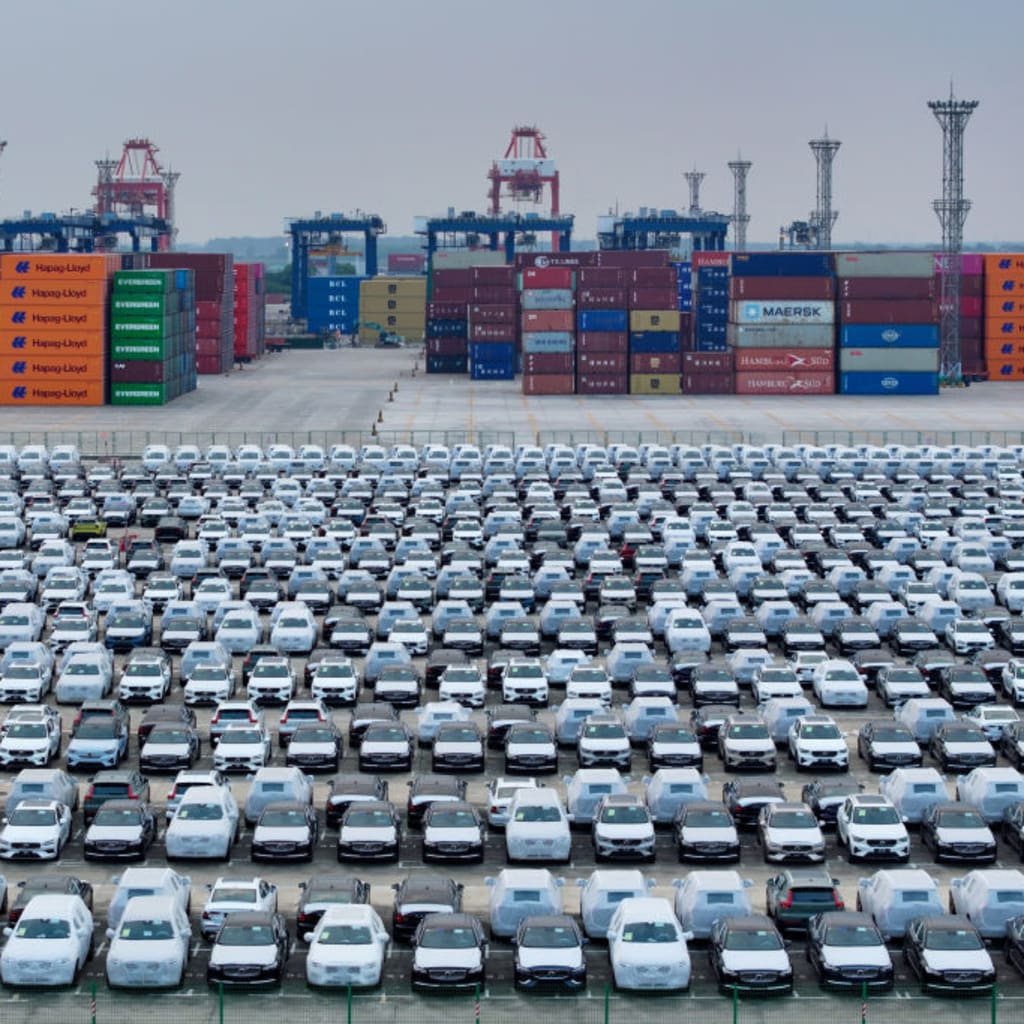 The Trade Challenge, With Edward Alden and Ana Swanson (Election 2024, Episode 3) pic