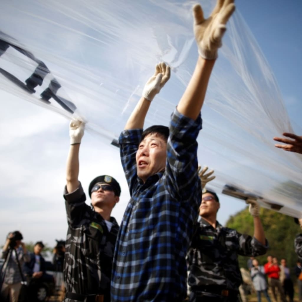 <p>north-korea-balloon-leaflets</p>
