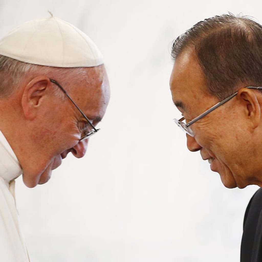 RTS3JQB_22Oct15_Religion.jpg