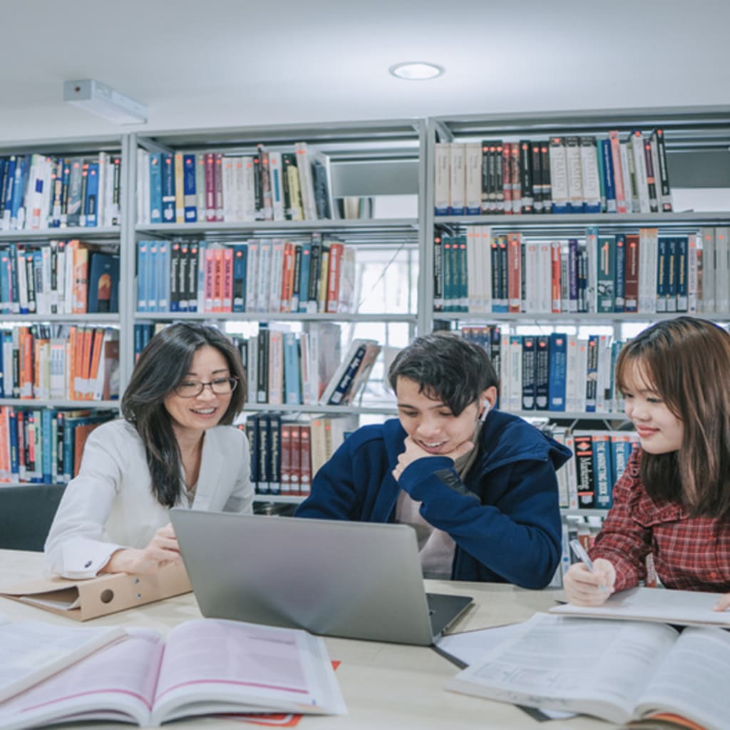 11/30 Higher Education Webinar Image