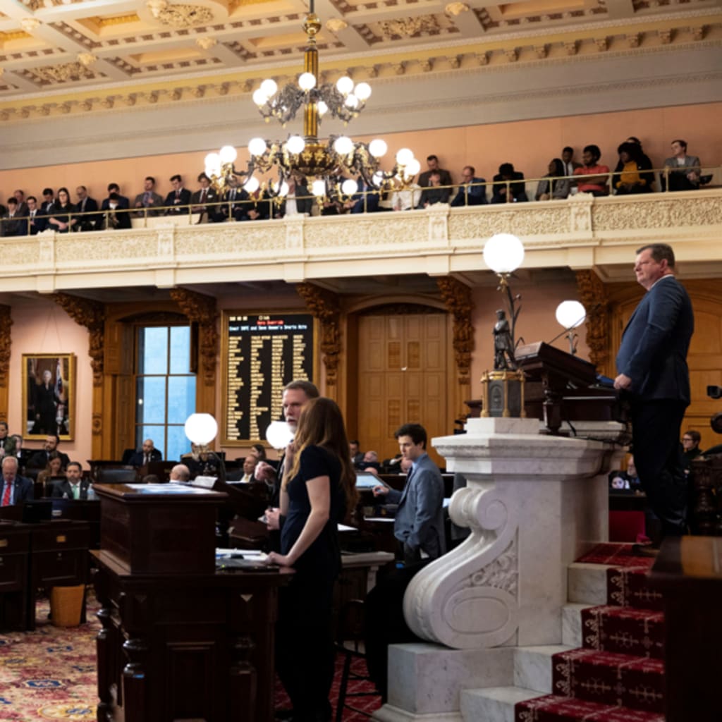 Reporting on Statehouse Politics and Elected Officials