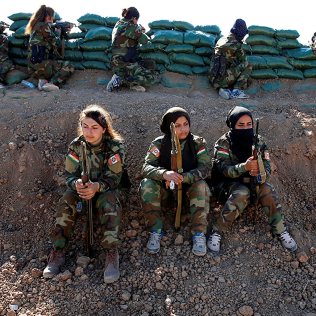 Iranian-Kurdish female fighters