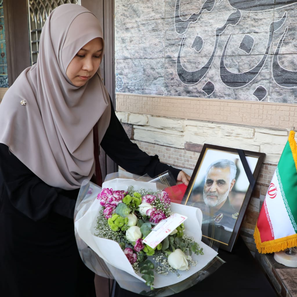 Iran mourners