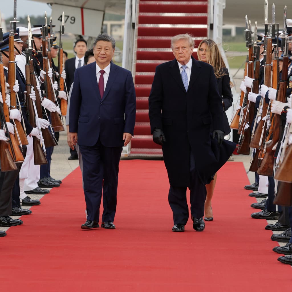 <p>Chinese President Xi Jinping, his wife Peng Liyuan, U.S. President Donald Trump, and First Lady Melania Trump review an honor guard as they arrive at Joint Base Andrews, Maryland, on  September 23, 2026.</p>
