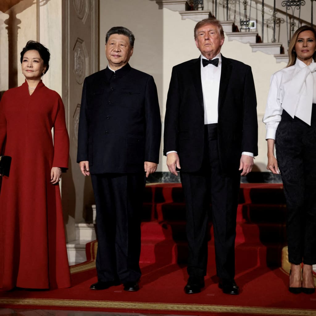 <p>US President Donald Trump and first lady Melania Trump pose with Chinese President Xi Jinping and his wife, Peng Liyuan, at the White House ahead of a state dinner in Washington, D.C., US, September 24, 2026.</p>
