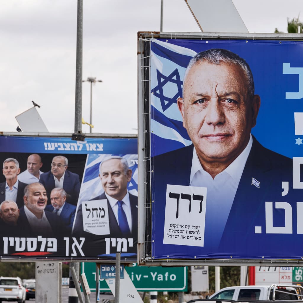 <p>Billboards featuring Israeli Prime Minister Benjamin Netanyahu of the Likud party (left) and former Israeli military chief Gadi Eisenkot, leader of the Yashar! party (right), at the entrance to Kiryat Malachi, Israel, on October 20, 2026.</p>
