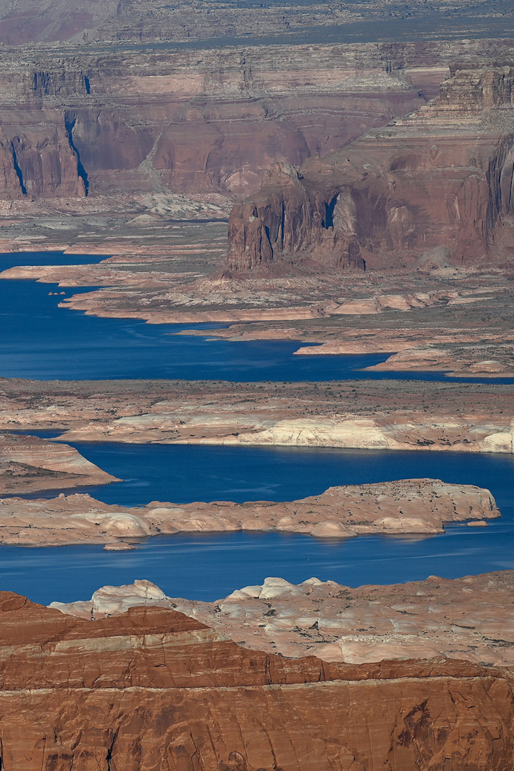 <p>Water flows between mesas in Arizona.</p>

