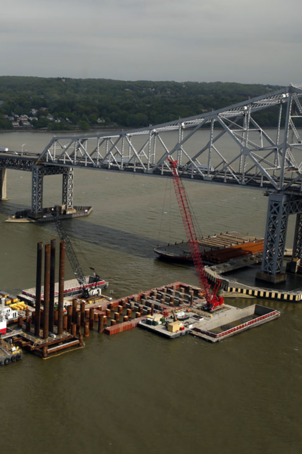 <p>Construction on the Tappan Zee Bridge in Tarrytown, New York, May 14, 2014.</p>