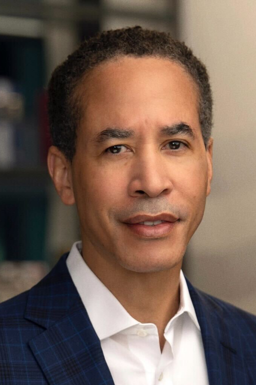 <div class="board-of-directors__person-name"><a href="/bios/charles-phillips" data-mrf-link="https://www.cfr.org/bio/charles-phillips"><strong>Charles Phillips</strong></a></div>
<div class="board-of-directors__person-job-title">Managing Partner and Cofounder, Recognize</div>
