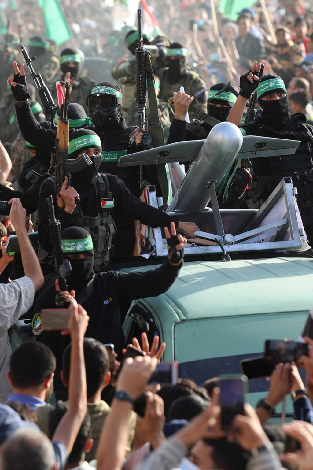Ezzeddin al-Qassam Brigades parade in Gaza