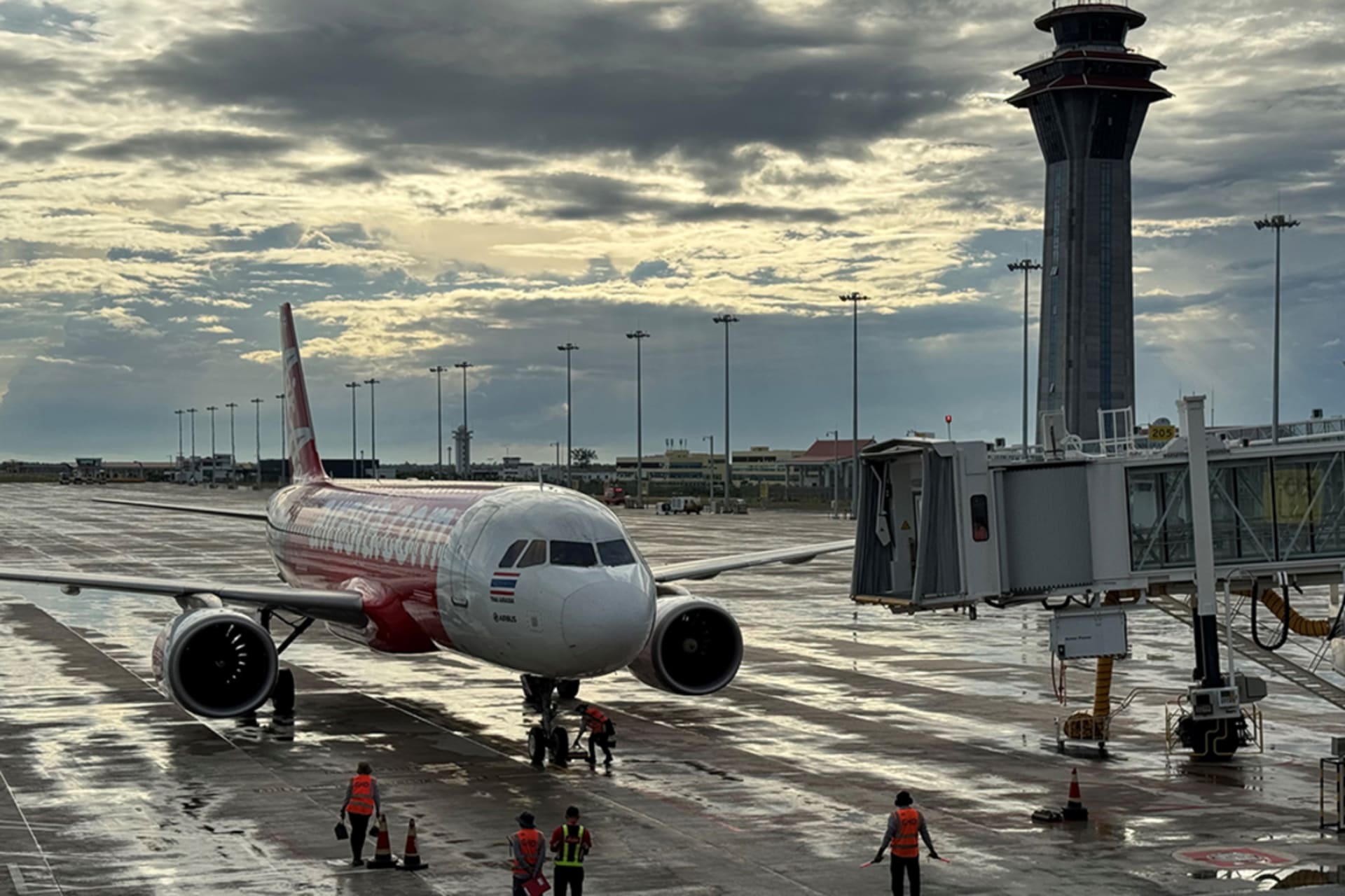 <p>Chinese-invested Siem Reap Angkor International Airport in northwest Cambodia’s Siem Reap Province was officially inaugurated on Thursday, raising hope for the recovery of the kingdom’s tourism industry.</p>
