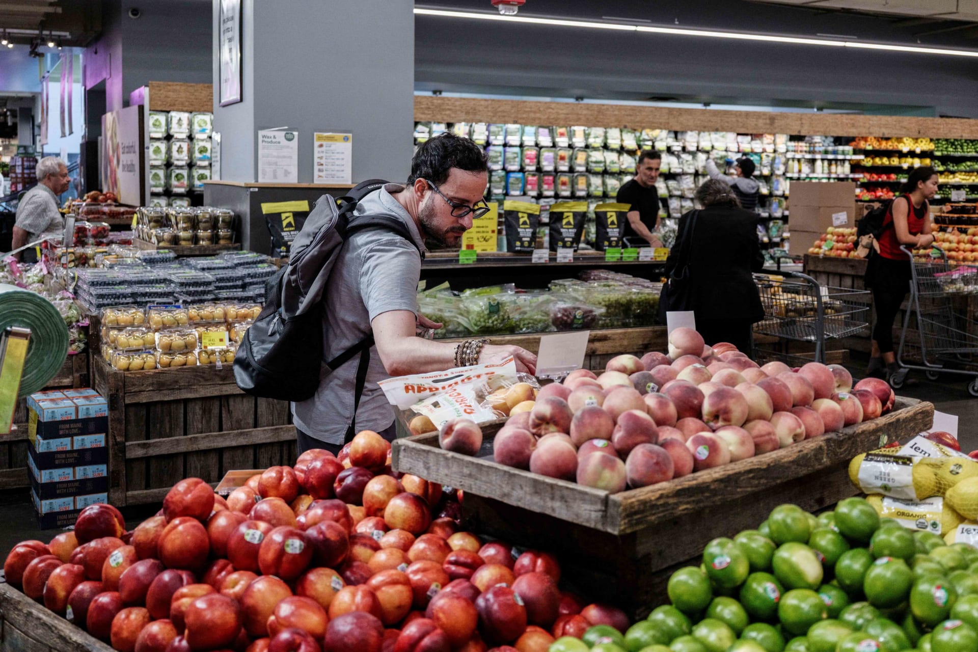 <p>A person shops for groceries in New York City, U.S., July 15, 2025.</p>
