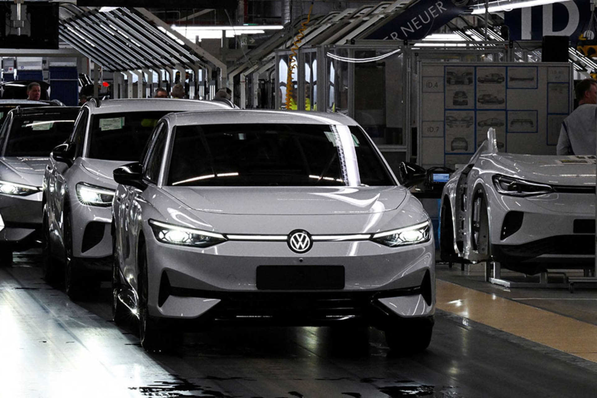 <p>Workers oversee a Volkswagen (VW) electric fleet lead plant in Emden, Germany, February 18, 2025.</p>
