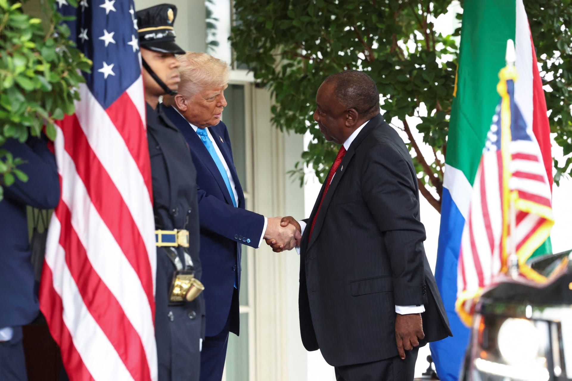 <p>U.S. President Donald Trump welcomes South African President Cyril Ramaphosa to the White House in Washington, D.C. on May 21, 2025.</p>
