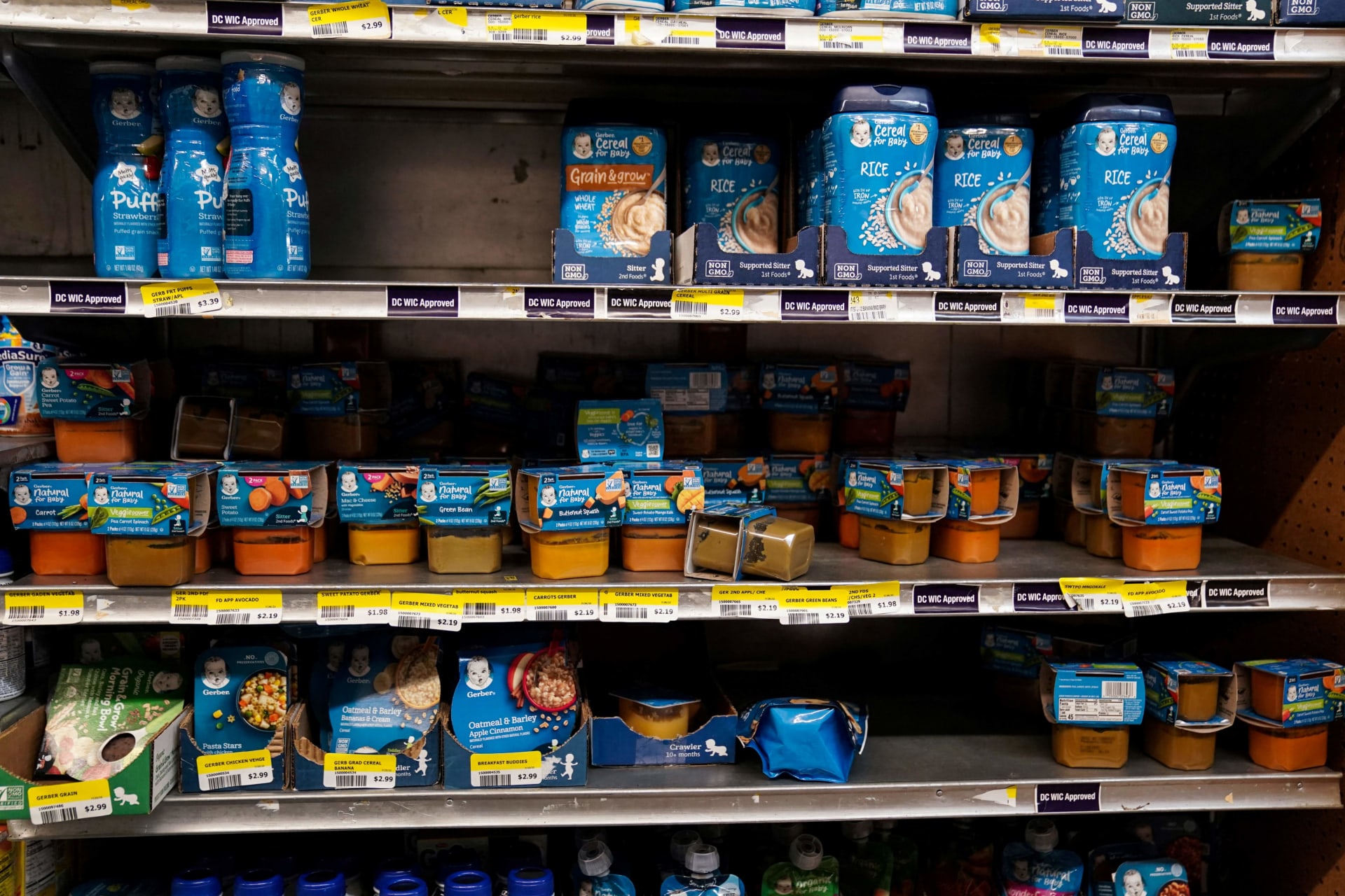 <p>Baby food is on display at Best World Supermarket in the Mount Pleasant neighborhood of Washington, D.C., U.S.</p>
