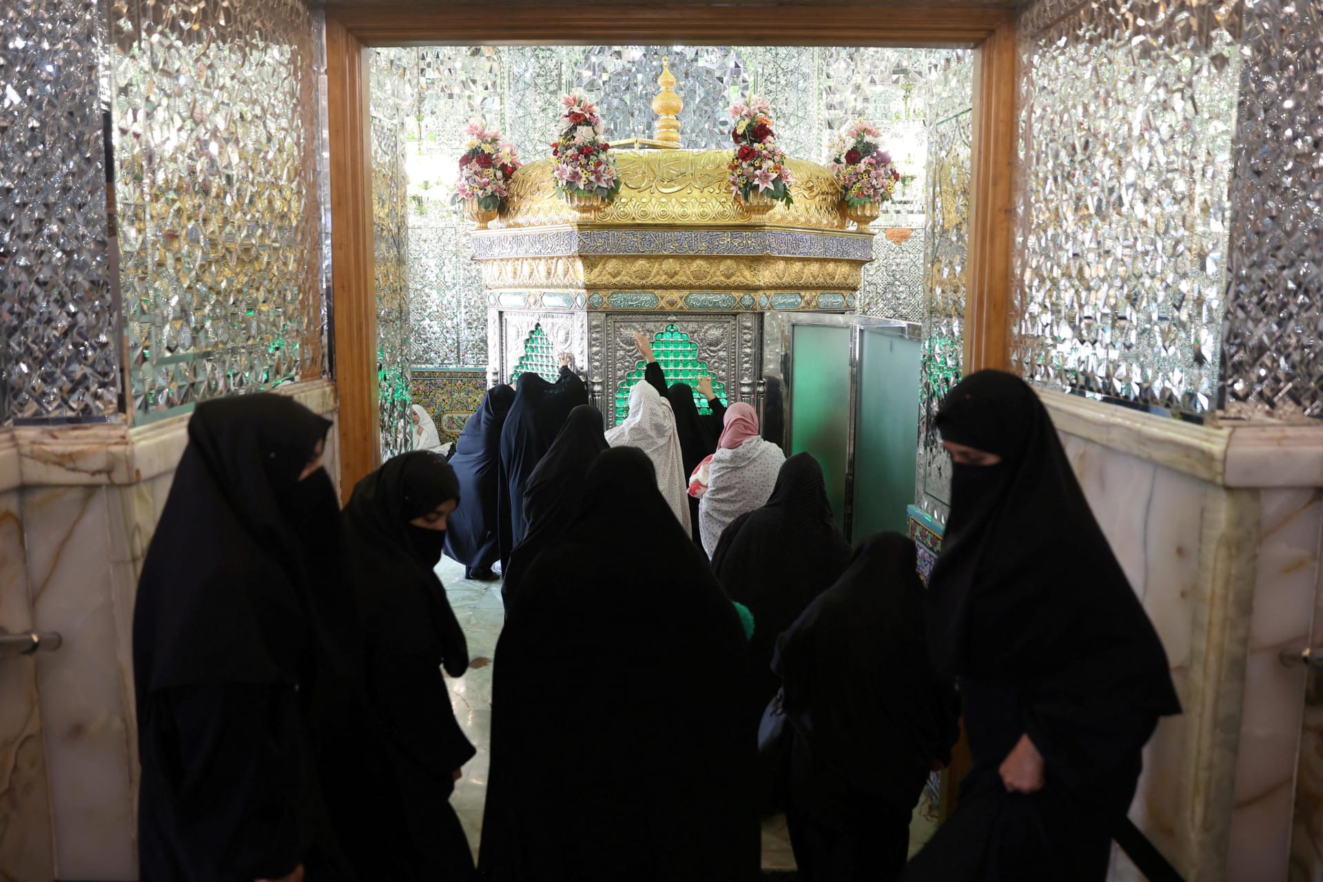 <p>Iranian women pray in the shrine of Abdol-Azim, during the Muslim holy month of Ramadan in Tehran, Iran, March 12, 2025. </p>
