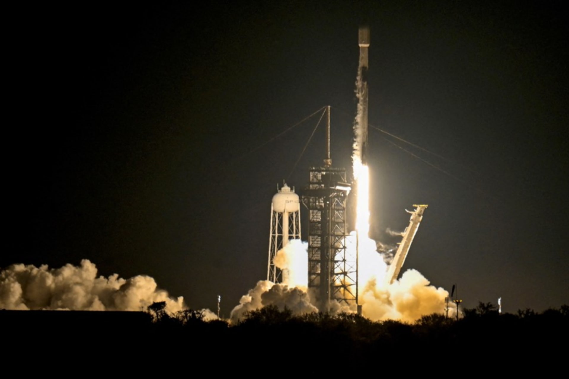 <p>A SpaceX Falcon 9 rocket lifts off from Kennedy Space Center in Cape Canaveral, Florida, as part of NASA’s Commercial Lunar Payload on February 26, 2025.</p>
