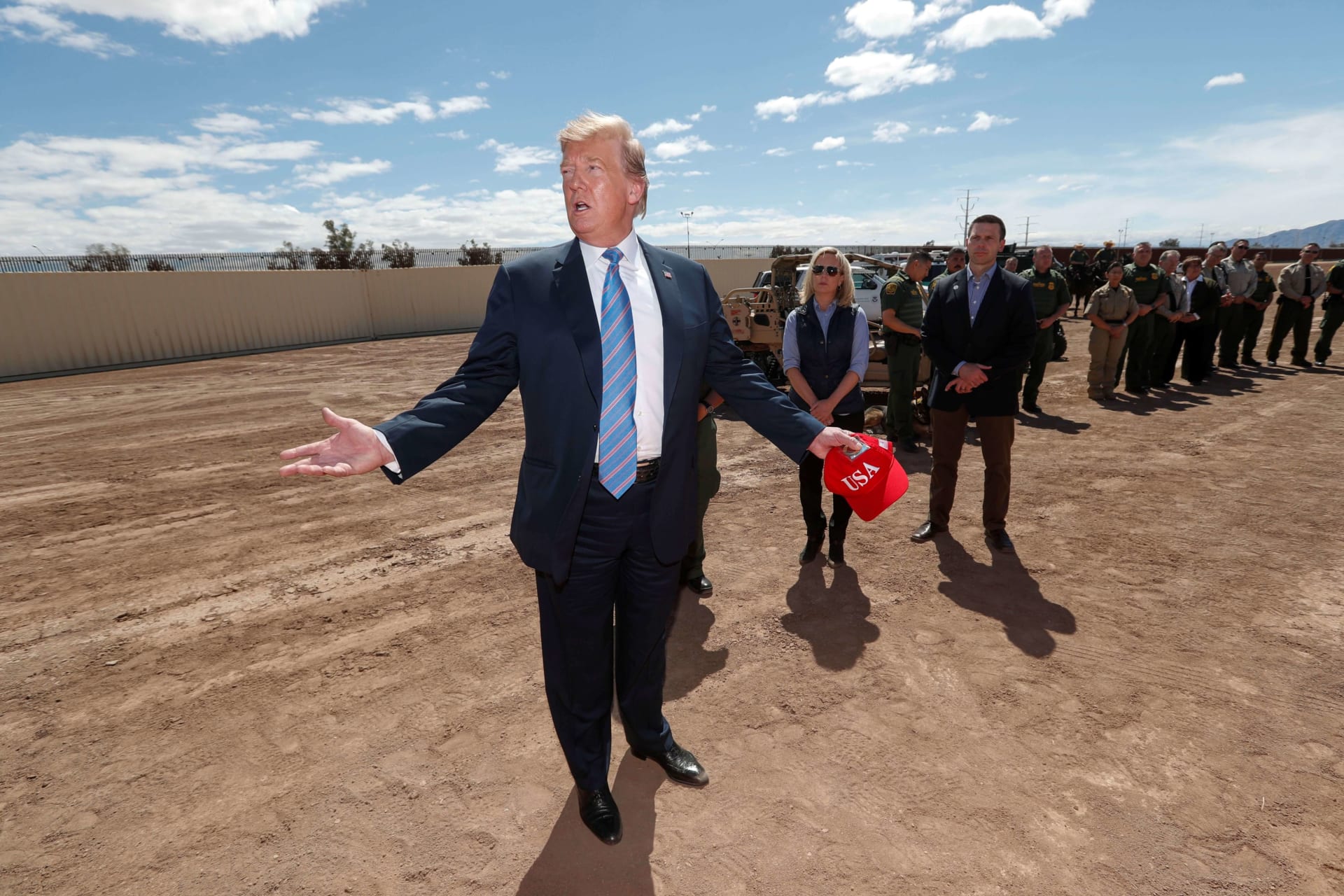 <p>U.S. President Donald Trump speaks to reporters while visiting the U.S.-Mexico border in Calexico, California on April 5, 2019.</p>
