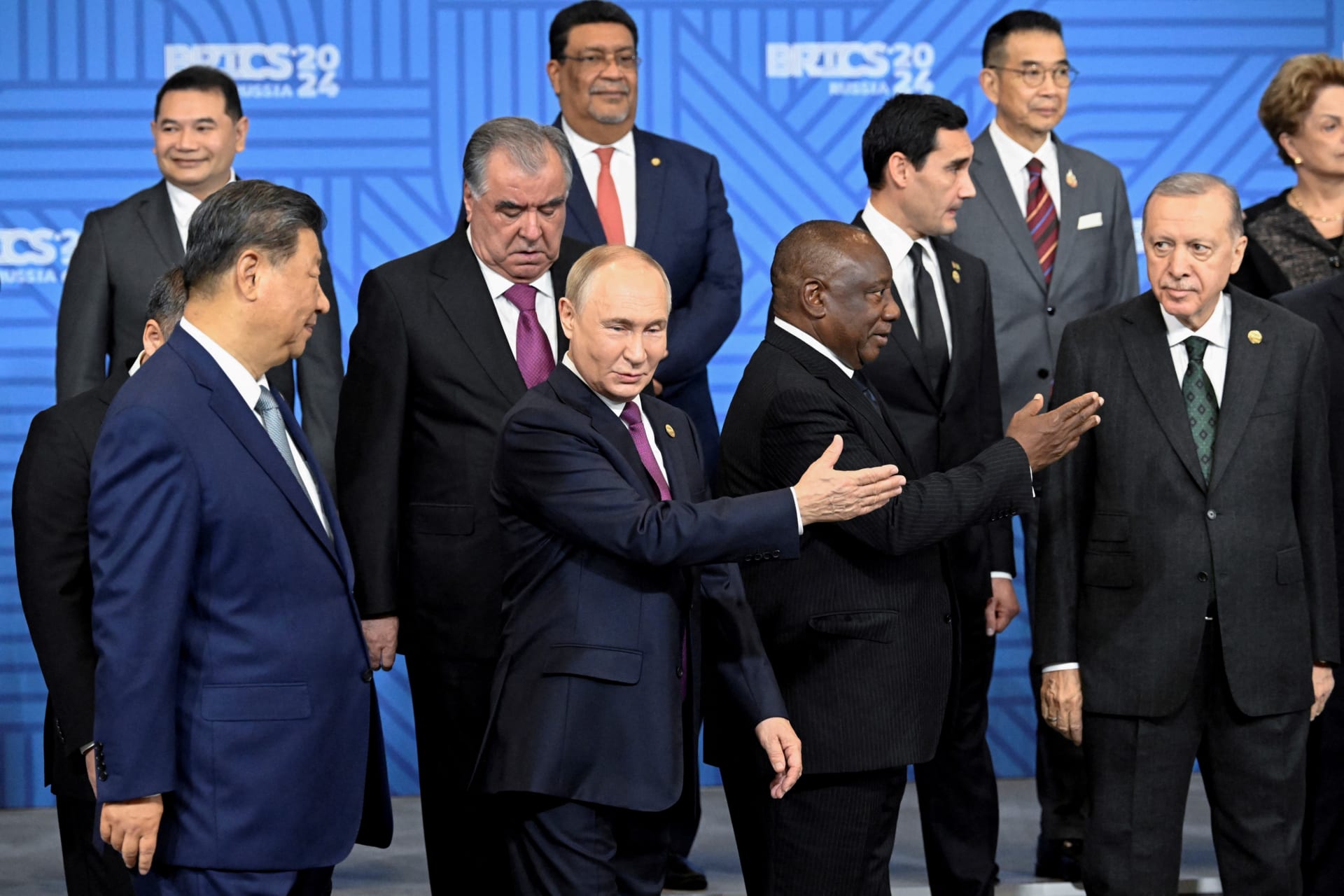<p>Chinese President Xi Jinping, Russian President Vladimir Putin, South African President Cyril Ramaphosa, Turkey’s President Recep Tayyip Erdogan, and other participants at the BRICS summit in Kazan, Russia on October 24, 2024.</p>

