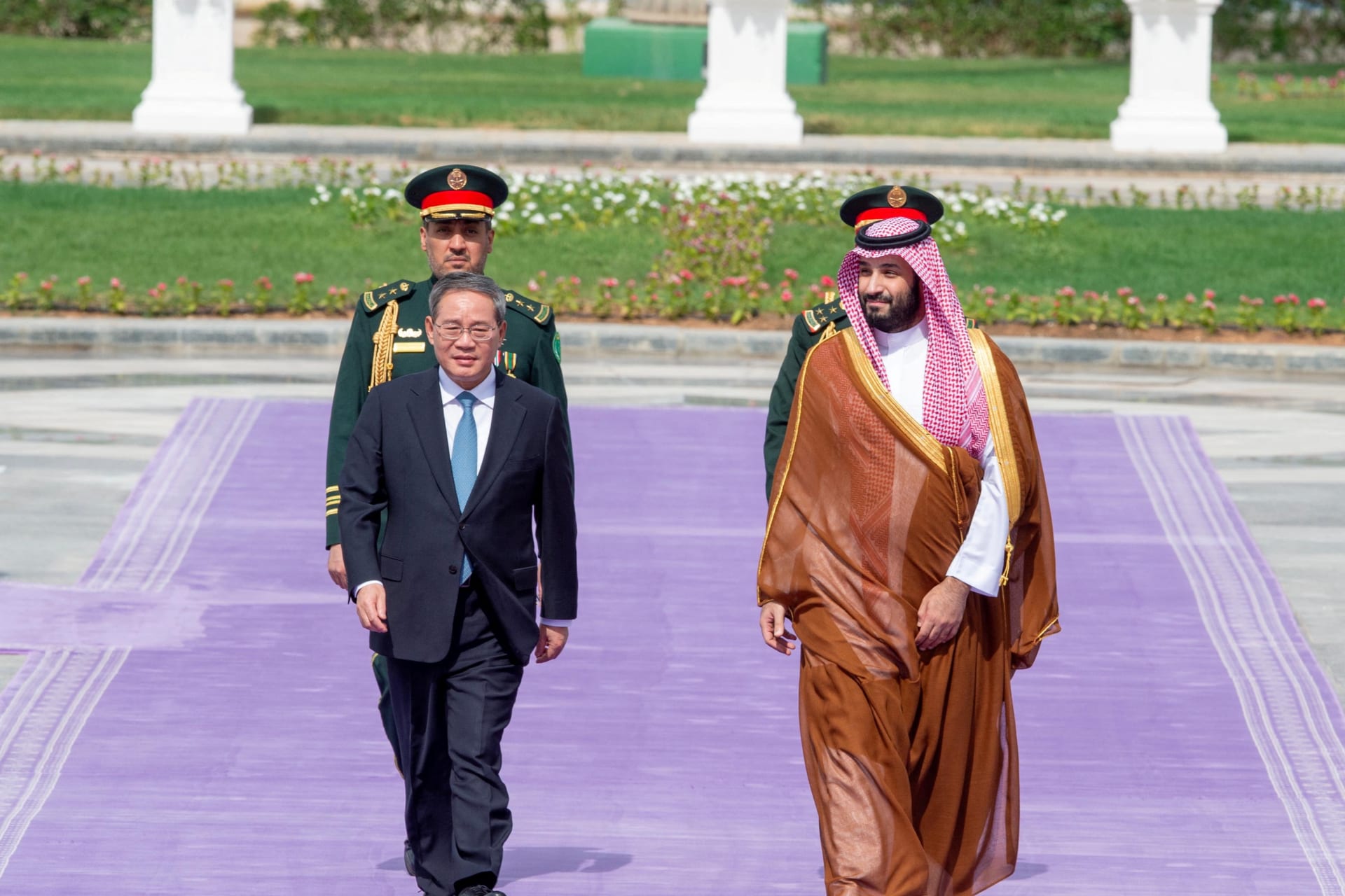 <p>Saudi Crown Prince Mohammed bin Salman receives China’s Prime Minister Li Qiang in Riyadh, Saudi Arabia, September 11, 2024.</p>
