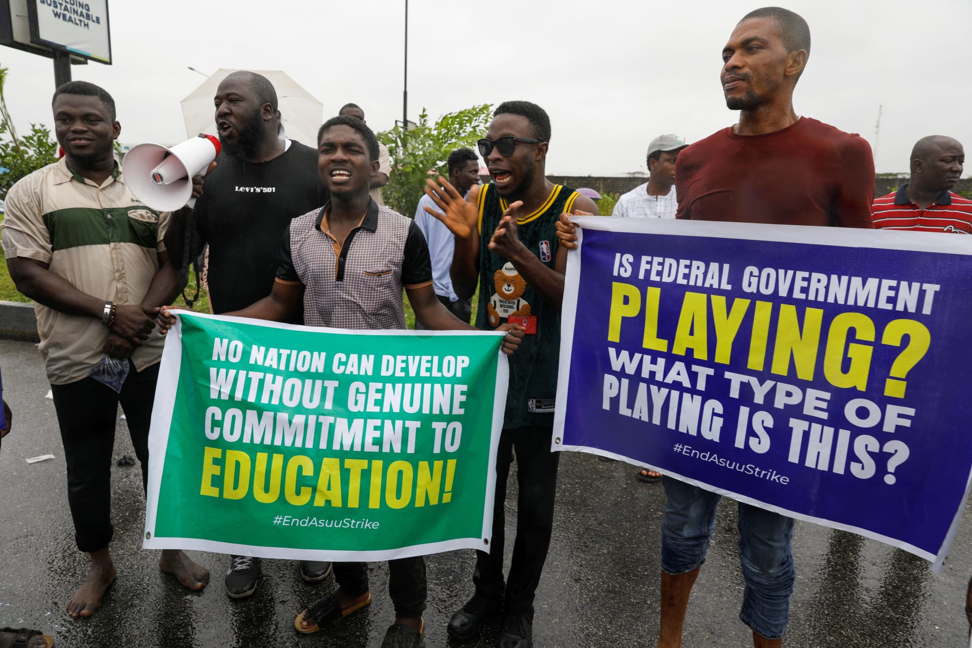 <p>National Association of Nigerian Students (NANS) members staged a protest against prolonged strike action of the Academic Staff Union of Universities in Lagos, Nigeria on September 19, 2022.</p>
