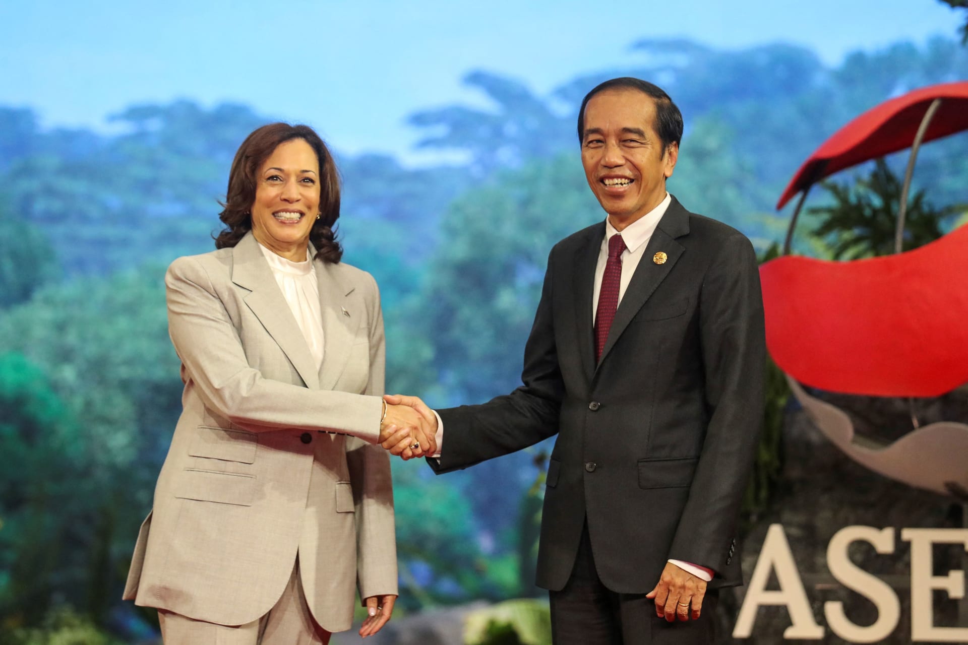 <p>U.S. Vice President Kamala Harris is greeted by Indonesia’s President Joko Widodo upon her arrival at the 43rd Association of Southeast Asian Nations (ASEAN) Summit in Jakarta, Indonesia, on September 6, 2023. </p>
