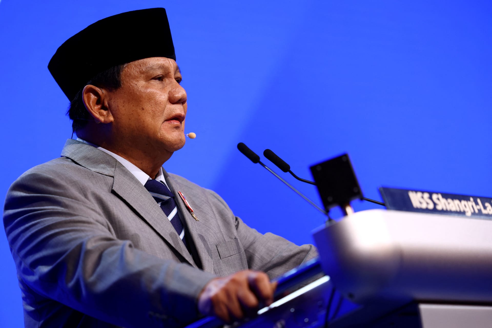 <p>Indonesia’s Defence Minister and President-elect Prabowo Subianto speaks at the Shangri-La Dialogue in Singapore on June 1, 2024. </p>
