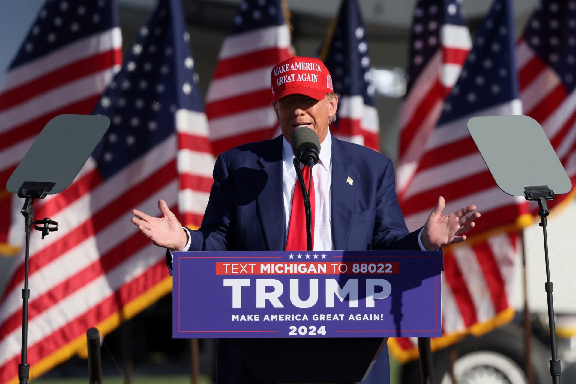 <p>Republican presidential candidate and former U.S. President Donald Trump speaks during a campaign event in Freeland, Michigan, May 1, 2024. </p>
