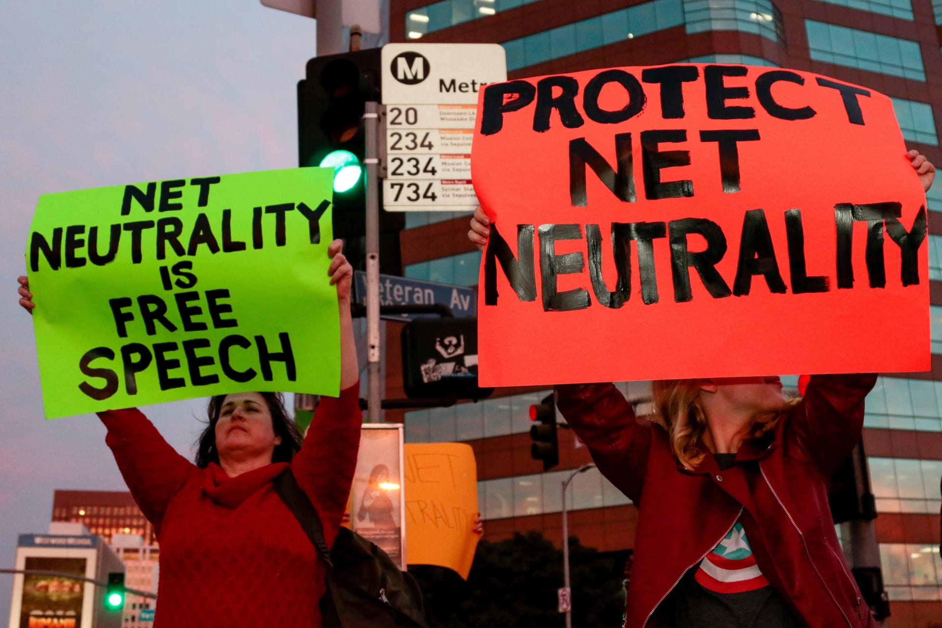 <p>Supporters protest the FCC’s recent decision to repeal the program in Los Angeles, California on November 28, 2017.</p>
