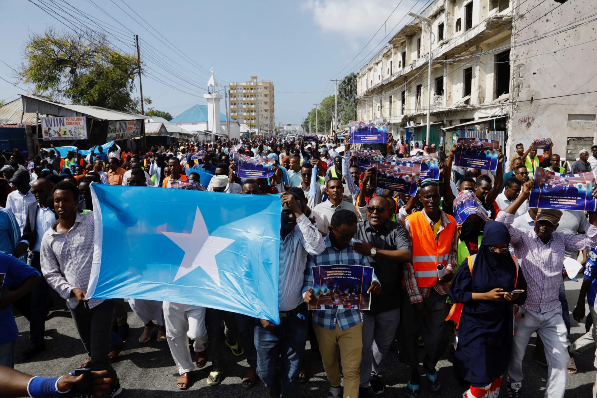 <p>Somali protesters march against the Ethiopia-Somaliland port deal at the Yarisow stadium in Mogadishu, Somalia on January 3, 2024.</p>
