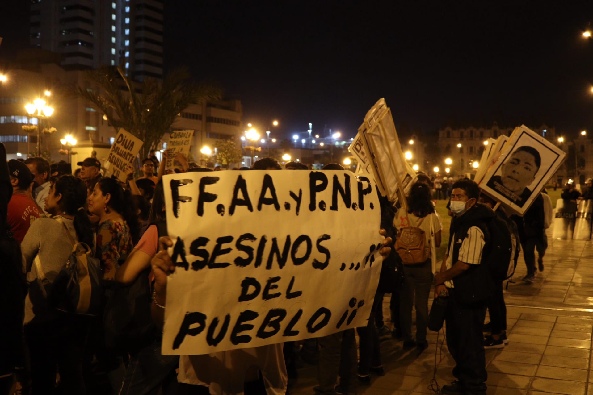 <p>Peruvian citizens protest against the government of President Dina Boluarte in January 2023.</p>
