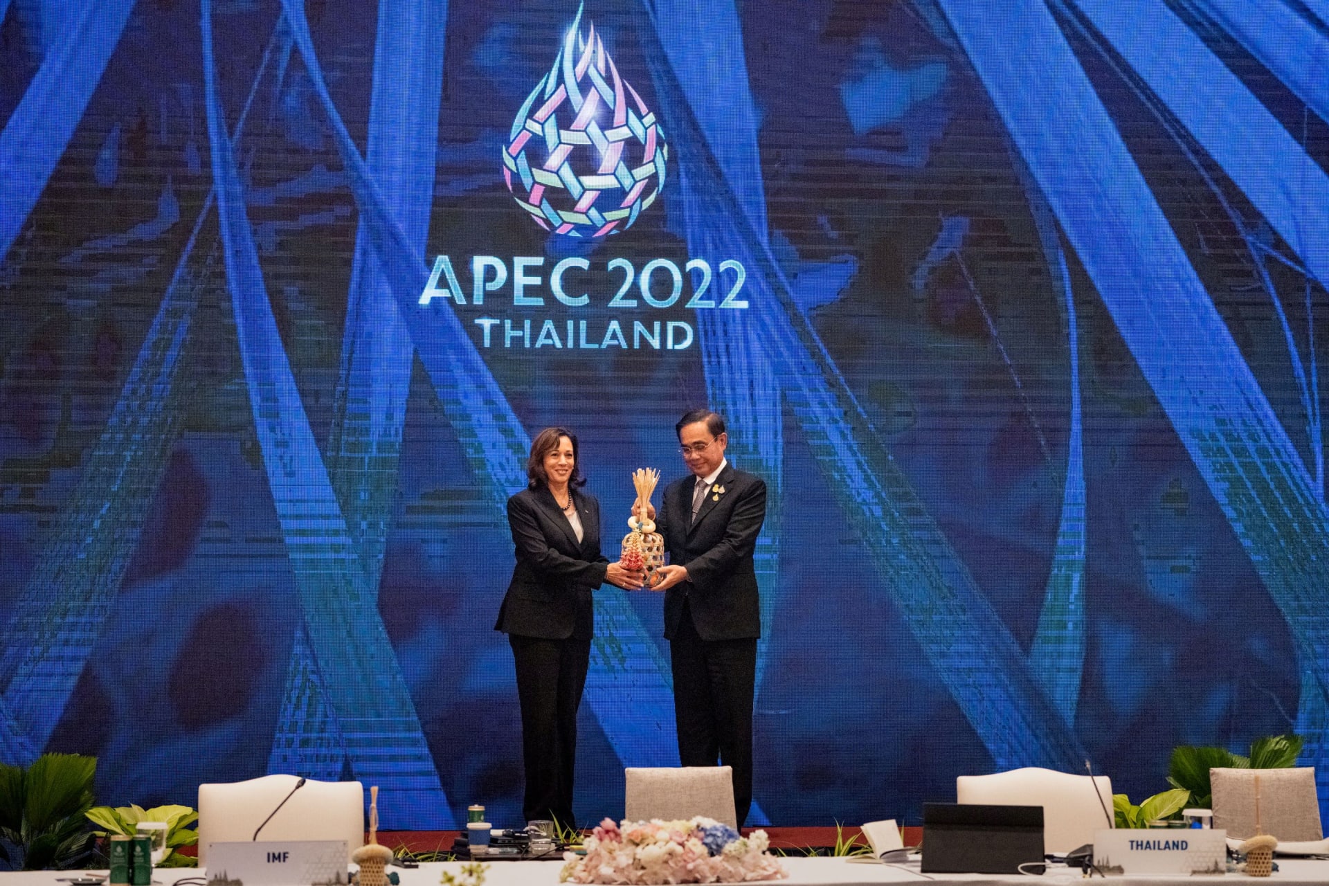 <p>U.S. Vice President Kamala Harris and then-Prime Minister of Thailand Prayut Chan-o-cha hold Chalom, a bamboo basket symbolizing the baton, for the U.S. being the next host of the APEC summit in Bangkok, Thailand, on November 19, 2022.</p>
