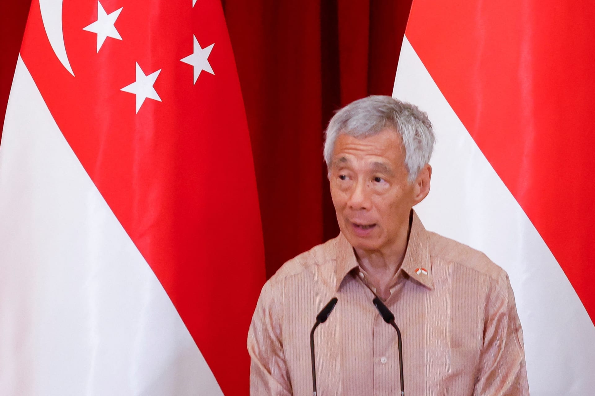 <p>Singapore’s Prime Minister Lee Hsien Loong gives a joint news conference with Indonesia’s President Joko Widodo at the Istana in Singapore on March 16, 2023.</p>
