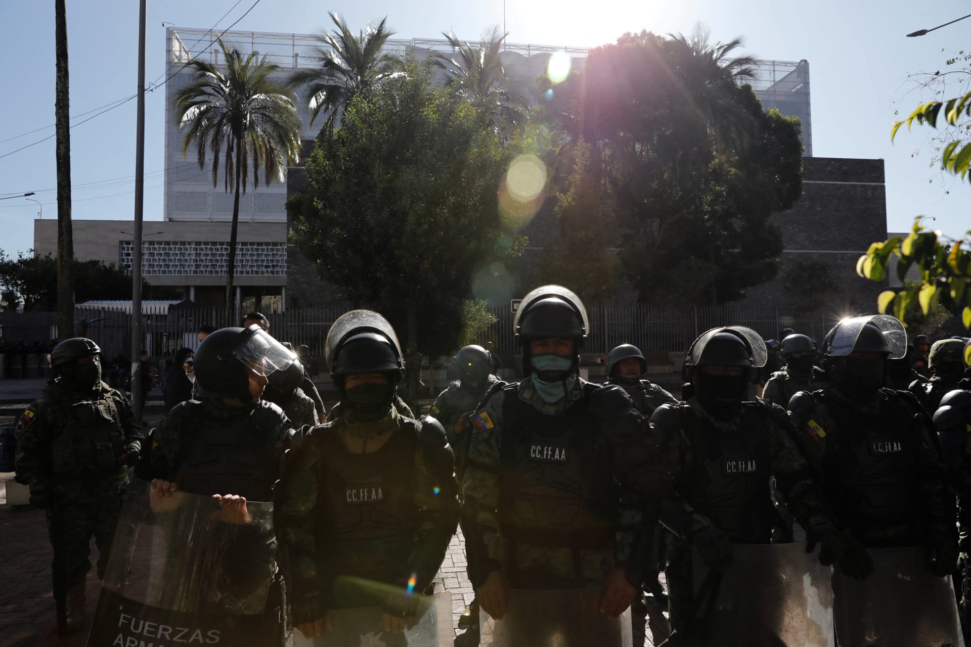 <p>Security forces keep guard outside the National Assembly after Ecuador’s President Guillermo Lasso dissolved the Assembly in a decree, bringing forward legislative and presidential elections.</p>
