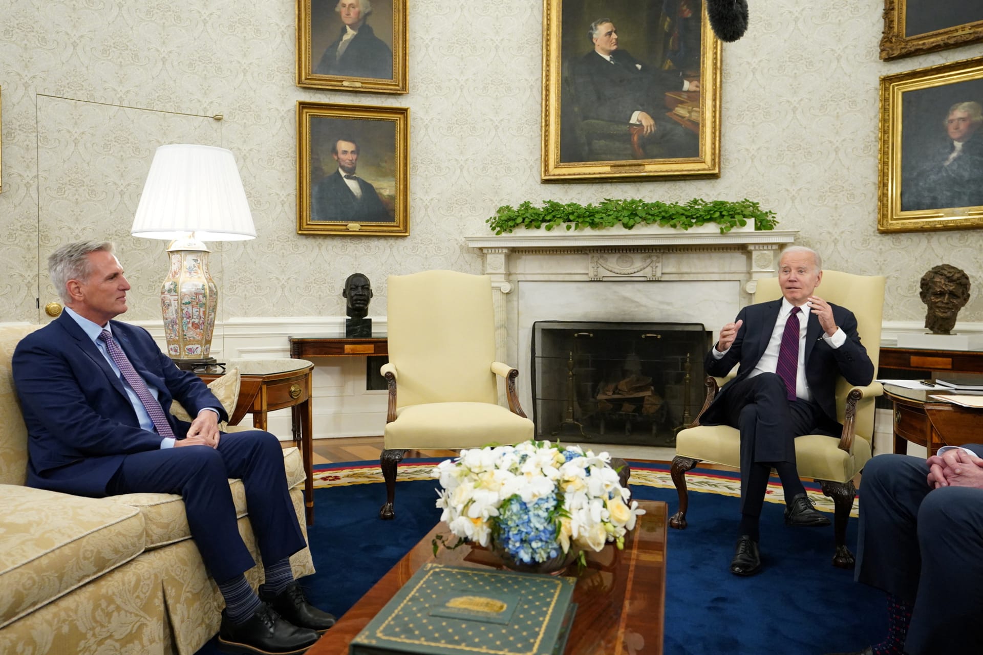 <p>U.S. President Joe Biden hosts discussions over raising the debt limit with House Speaker Kevin McCarthy (R-CA) in the Oval Office at the White House.</p>
