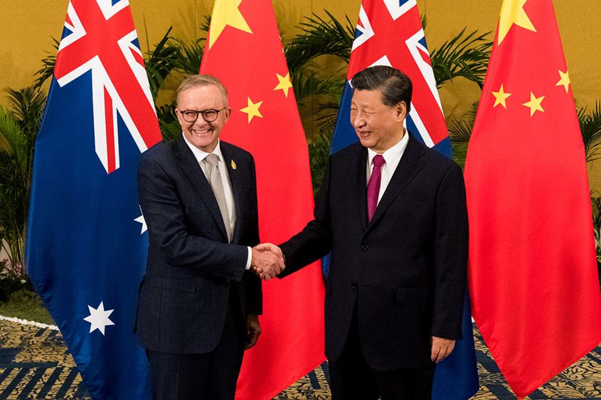 <p>Australian Prime Minister Anthony Albanese holds a bilateral meeting with Chinese President Xi Jinping at the G20 summit in Bali, Indonesia, on November 15, 2022.</p>
