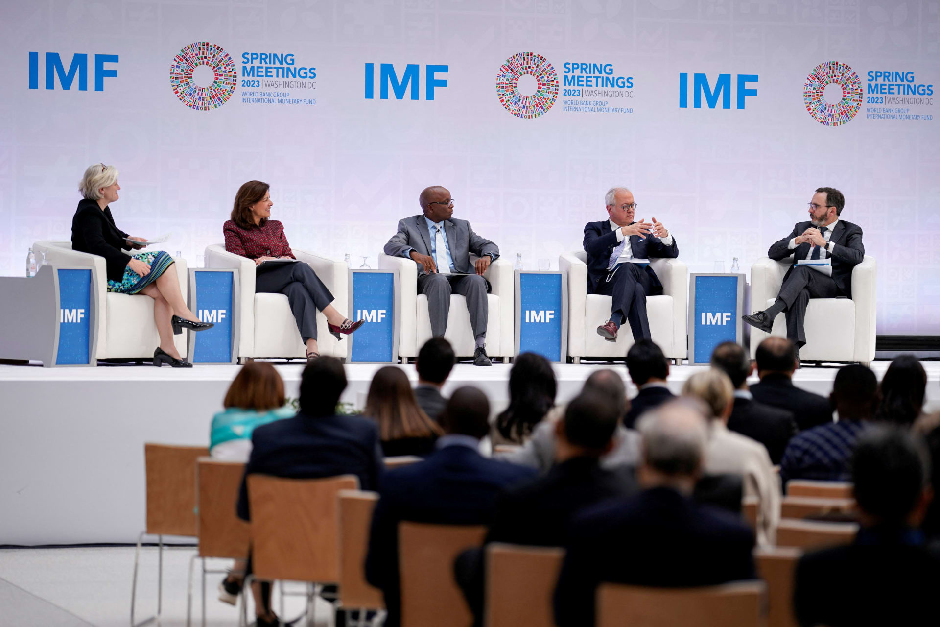 <p>IMF roundtable on tackling public debt during IMF Spring Meetings</p>
