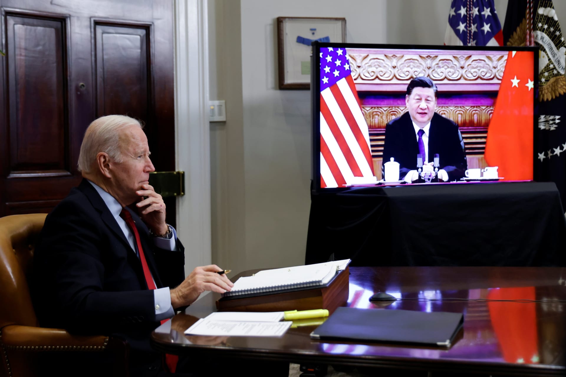 <p>U.S. President Joe Biden speaks virtually with Chinese leader Xi from the White House in Washington</p>
