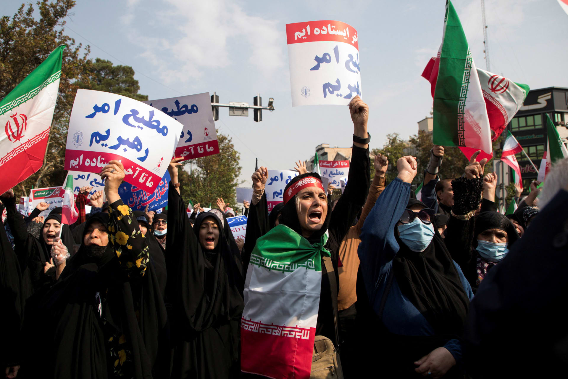 <p>Iranian women protest during unrest in Tehran, Iran, on October 28, 2022.</p>
