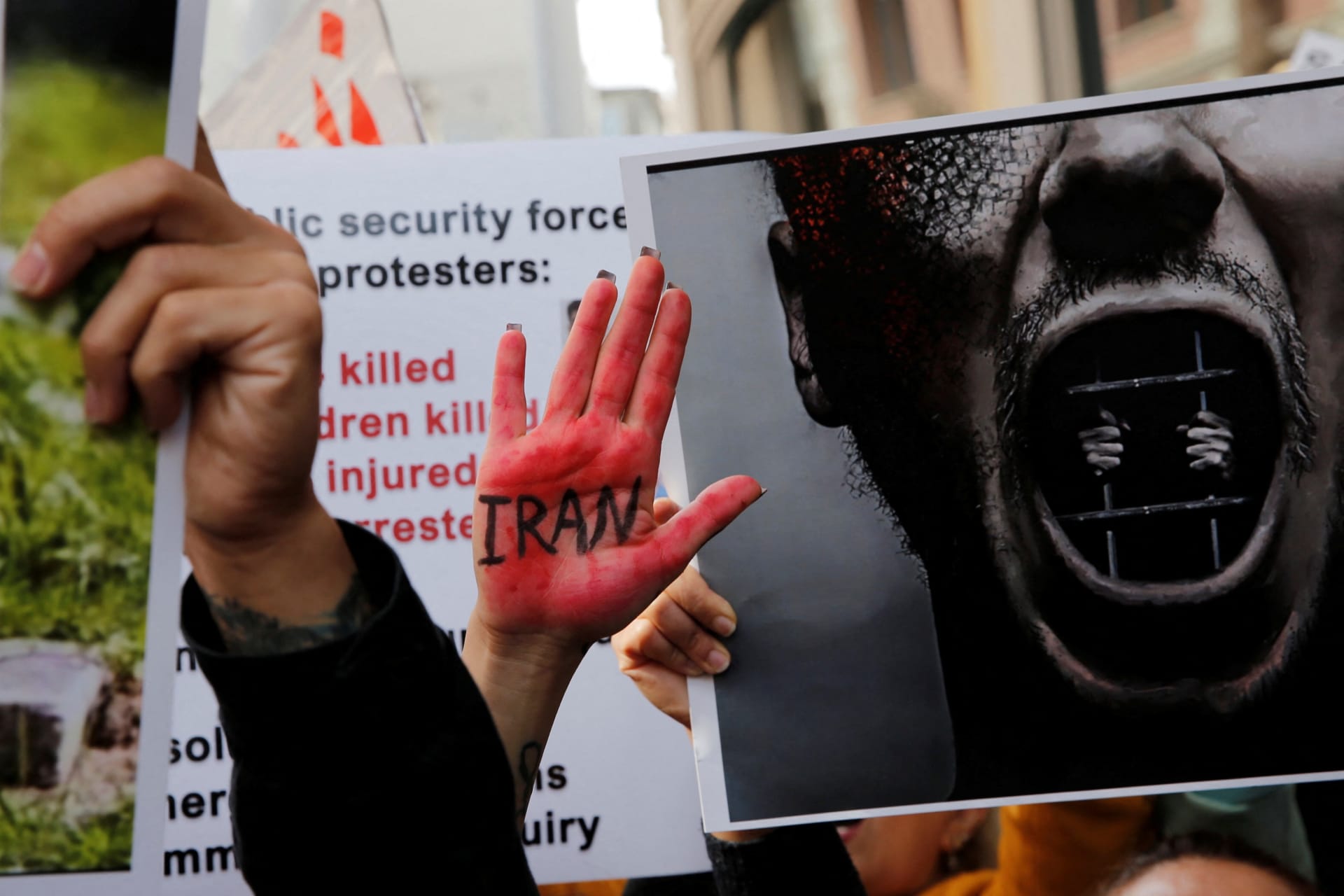 <p>Demonstration in solidarity with Iranian women in Istanbul.</p>
