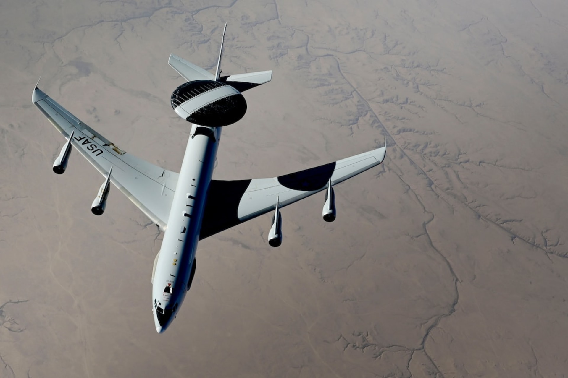 <p>An Air Force E-3 Sentry conducts aerial operations.</p>
