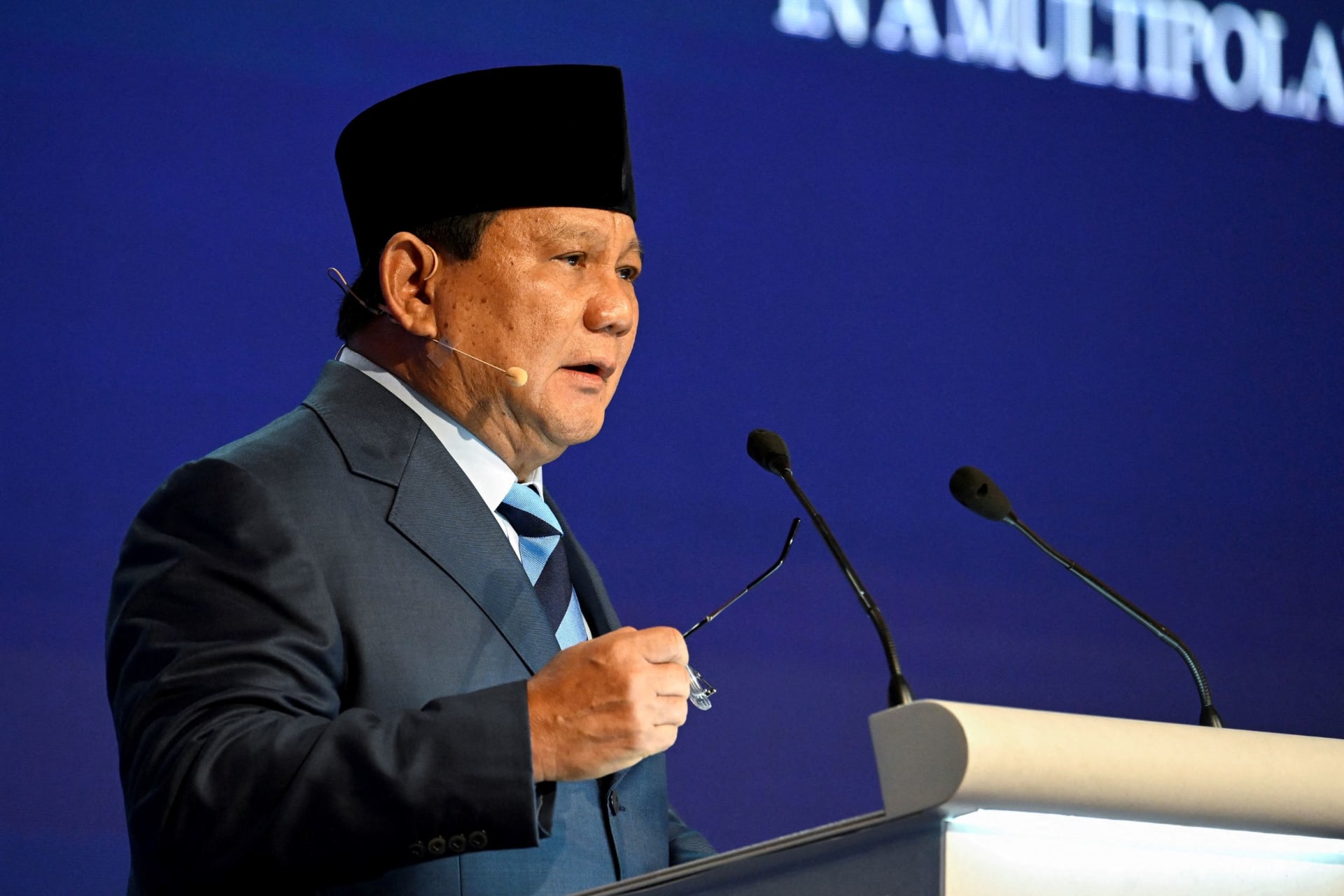 <p>Indonesia’s Defence Minister Prabowo Subianto speaks at the second plenary session of the 19th Shangri-La Dialogue in Singapore on June 11, 2022.</p>
